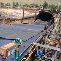 Manutenção de esteira de correntes industriais Manutenção de esteira de correntes industriais